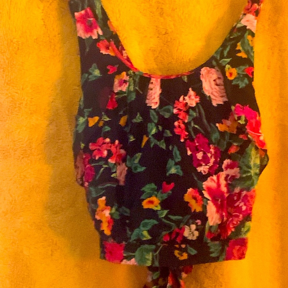 Floral print halter top. BCBGmaxazria size large